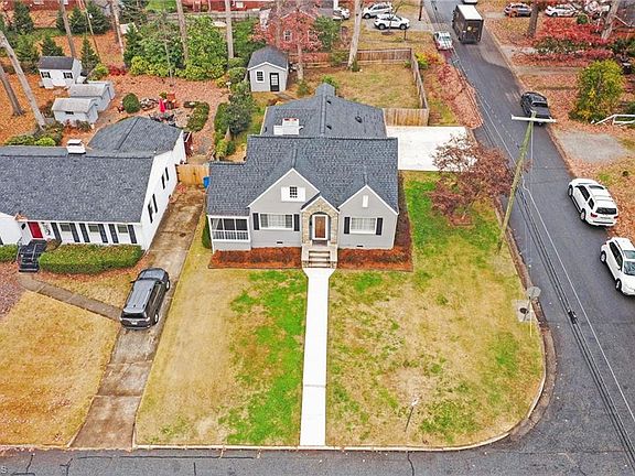 4th image of 1500 Seminole Dr