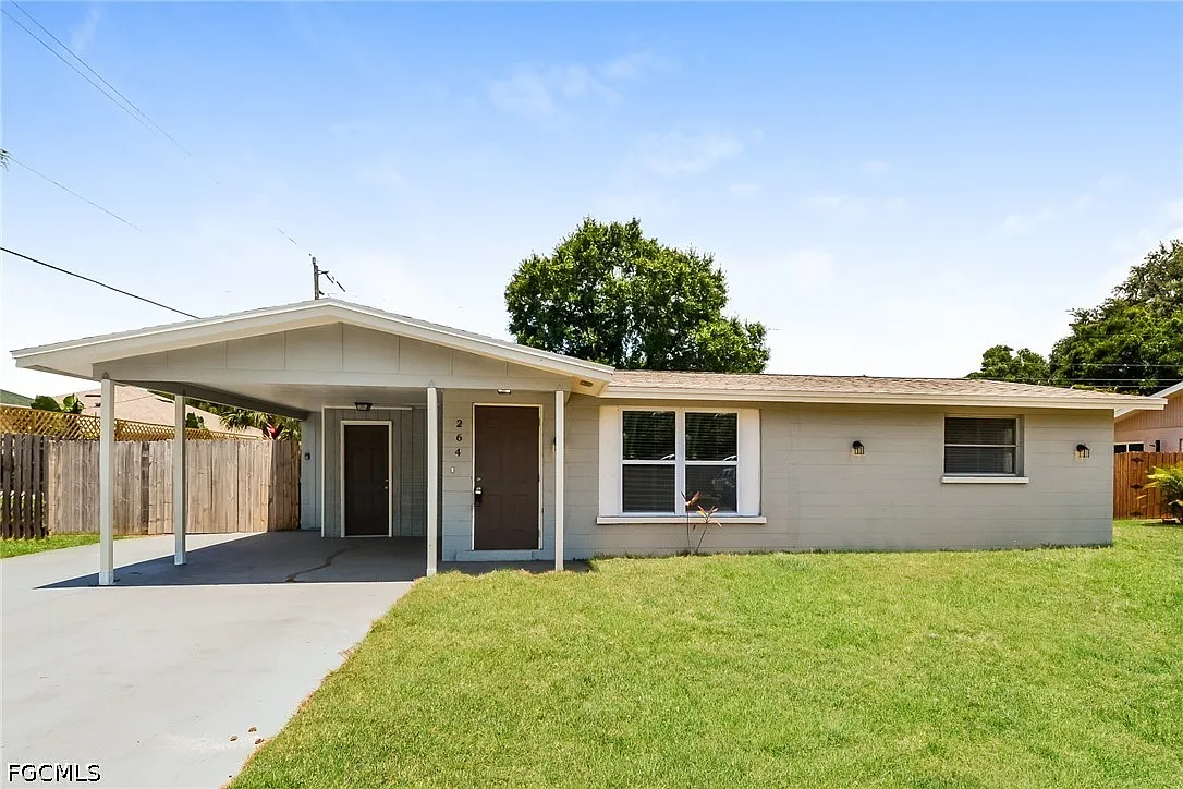3 bed, 2.0 bath, 1400 sqft, $2,035 — Photo 1