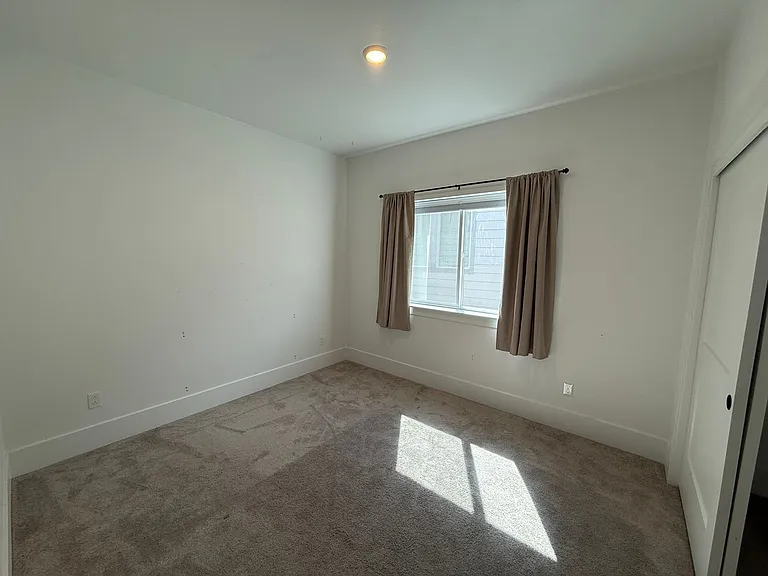17820 SW Maiden Ct — Photo 12