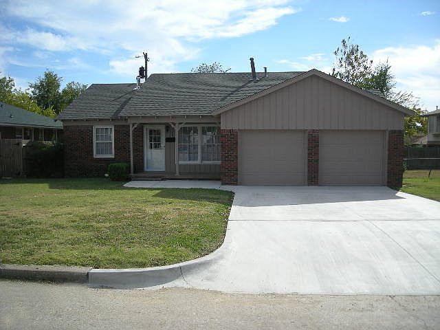 1st image of 4024 NW 32nd St