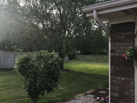 5th image of 9334 Woodchime Ct