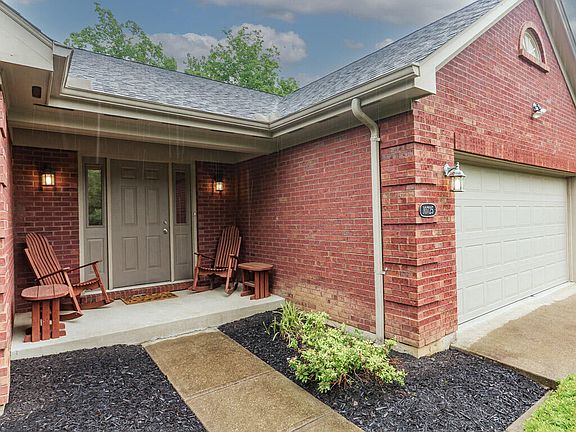 2nd image of 10725 Shadywood Dr