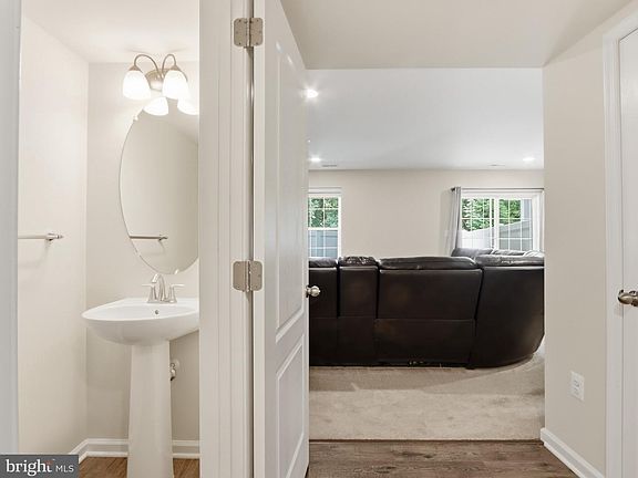 5th image of 7533 Ivybrook Ln