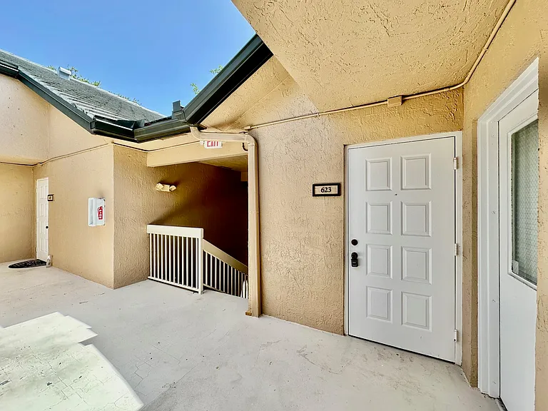 9877 Westview Dr #623 — Photo 4
