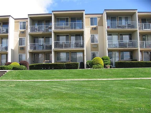 4th image of 141 E Lake Blvd APT F1