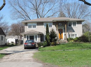 3709 Wilke Rd, Rolling Meadows, IL 60008