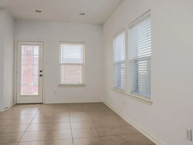 4017 Firenze Dr — Photo 10