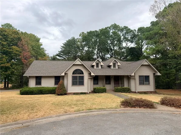 1505 Holly Pl, Siloam Springs, AR 72761