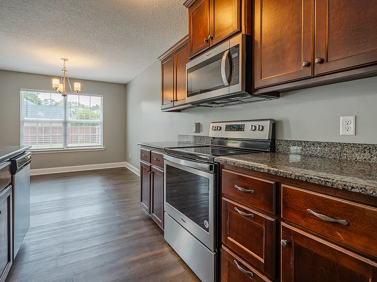 717 Highgrove Ct — Photo 19