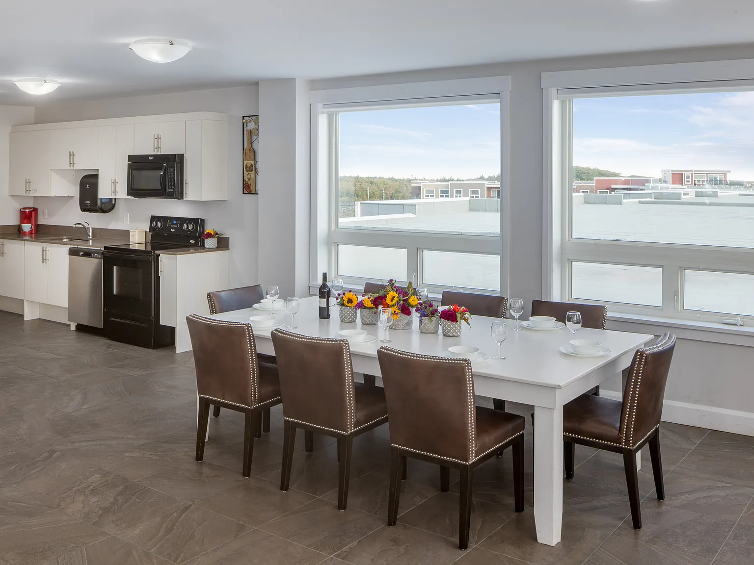 The Kensington Apartments — Photo 4