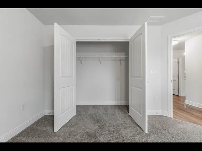 5785 Dogwood Dr E — Photo 4