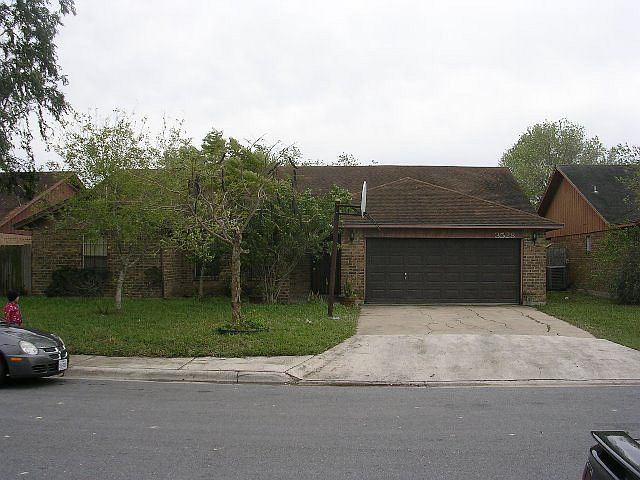 1st image of 3528 Warwick Glen Dr