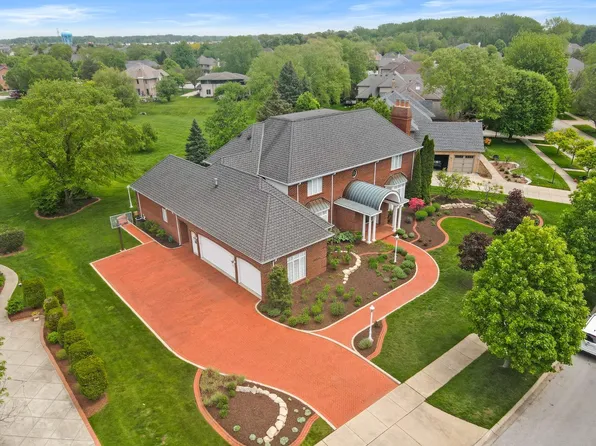 10313 Cherrywood Ln, Munster, IN 46321