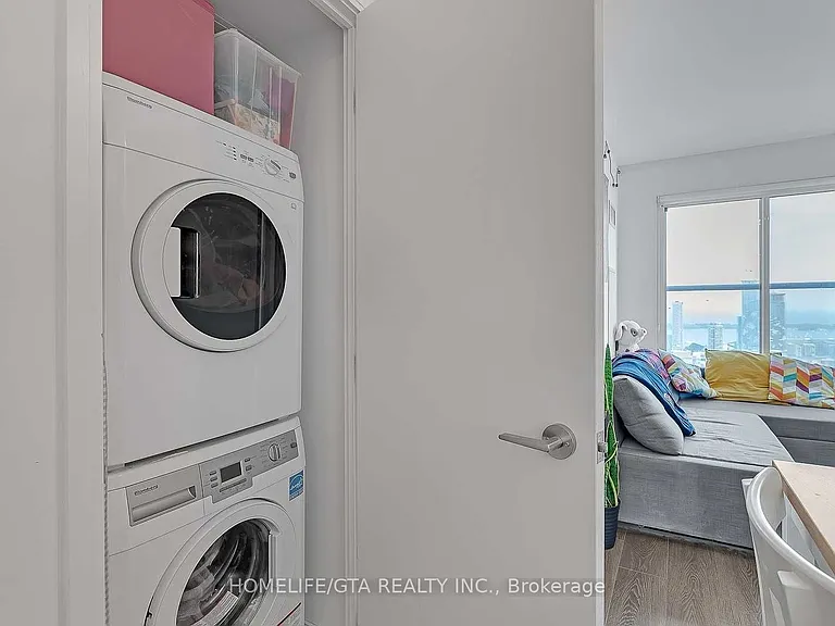 181 Dundas St E #4907 — Photo 18