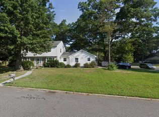 27 Whitmore Lane, Coram, NY 11727