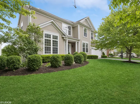 2758 Palm Springs Ln, Aurora, IL 60502