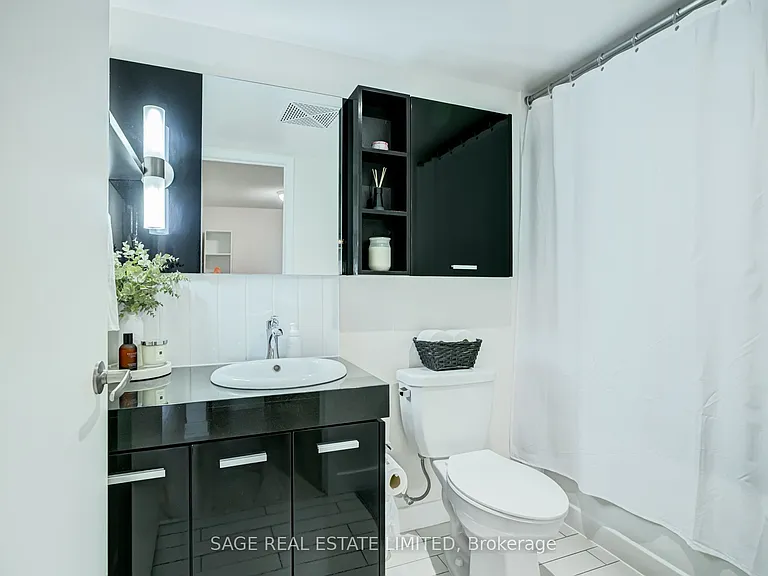 29 Singer Ct #1015 — Photo 14