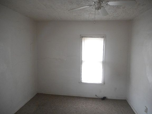 5th image of 1315 N 34th St