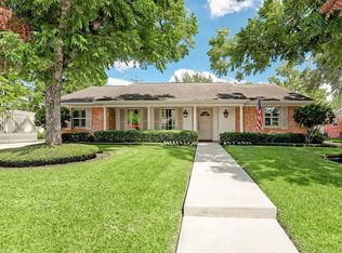 7810 Overbrook Ln, Houston, TX 77063