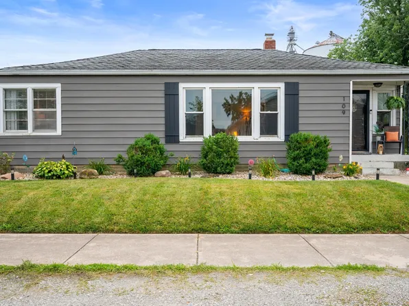 109 W 9th St, Lapel, IN 46051