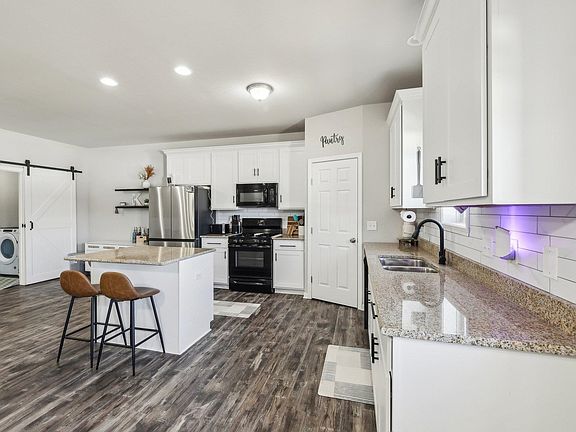 5th image of 1680 Cornerstone Cir
