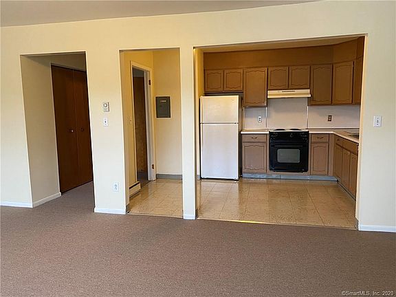 2nd image of 986 Whalley Ave APT G2