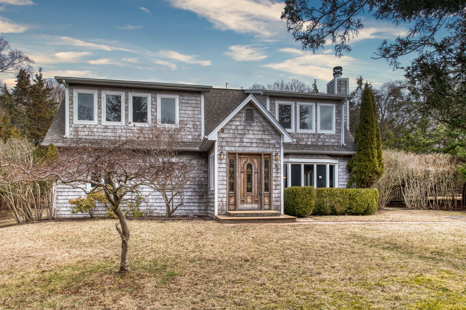  Stately Center Hall Colonial