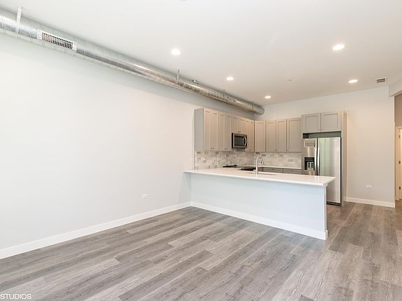 4th image of 8917 Grant Ave #2B