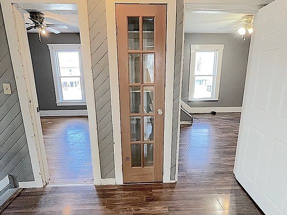 4th image of 501-503 Crawford Ave #501
