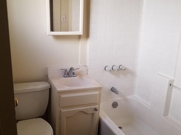 5th image of 916 Watson Ave