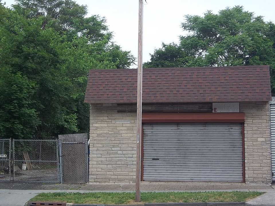 1st image of 121 Brighton Ave