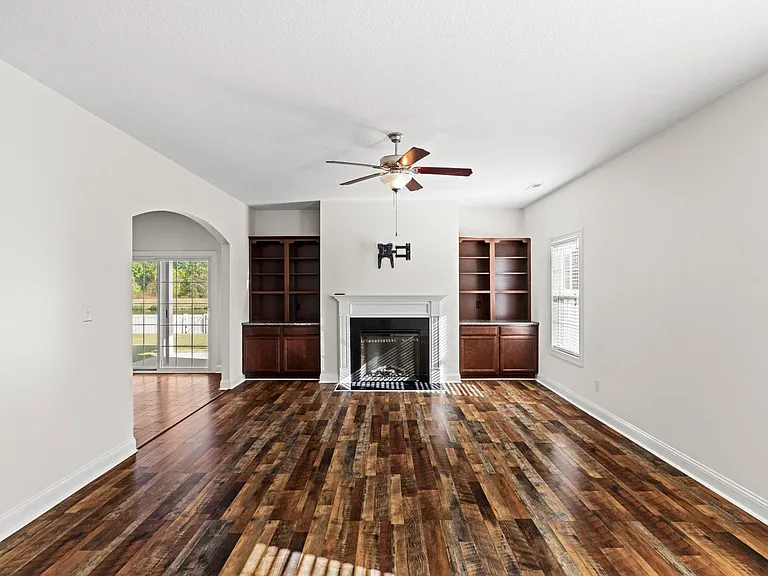 260 Cuddy Ct — Photo 5