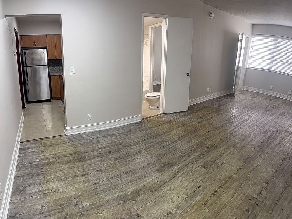 1st image of 1931 NE 51st St #27