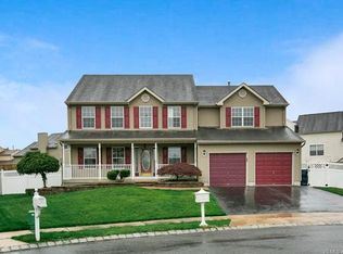 7 Hometown Ct, Little Egg Harbor, NJ 08087
