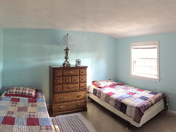 Bedroom 2 of 4