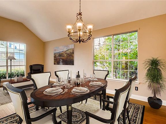 4th image of 9778 Grassland Dr