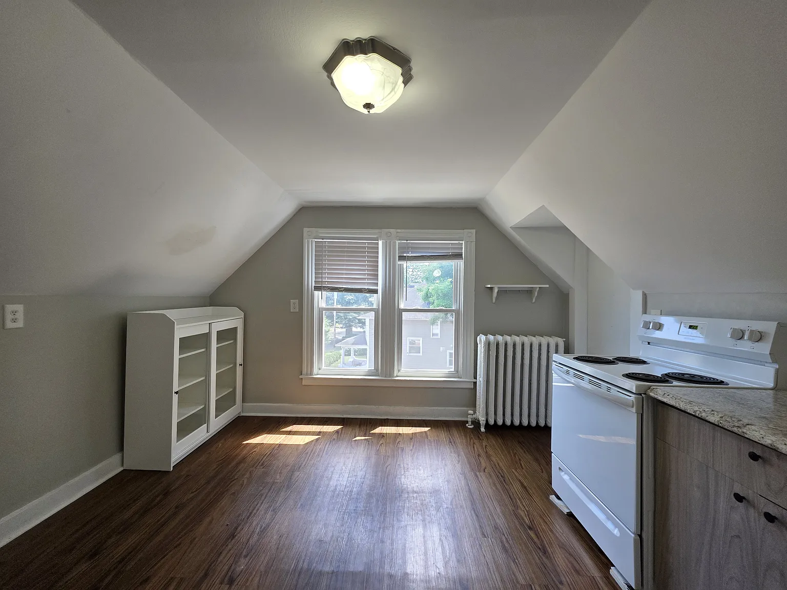 2 bed, $1,675 — Photo 3