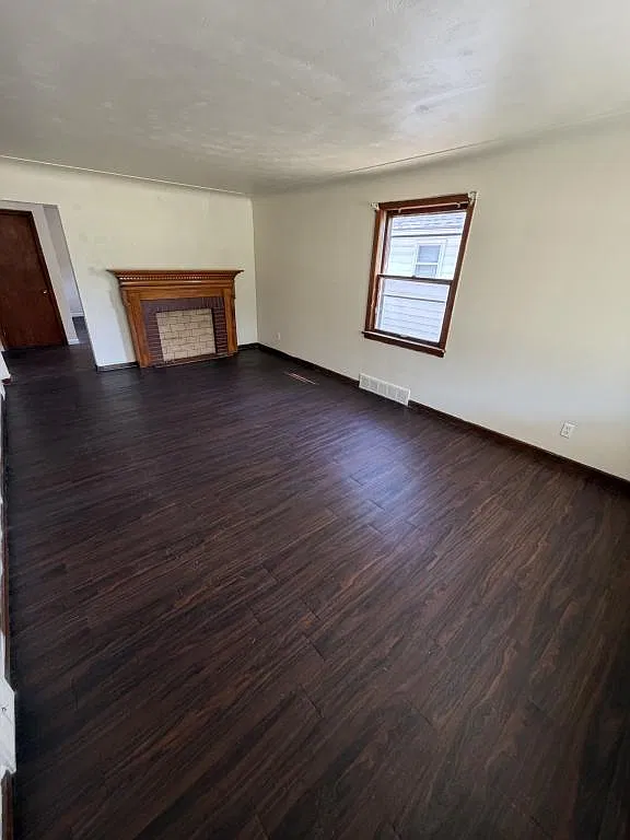 828 E. Lucius Ave. — Photo 2