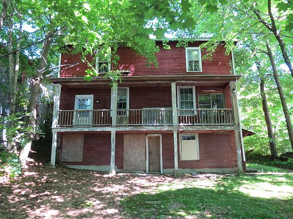 2nd image of 636 N Main St