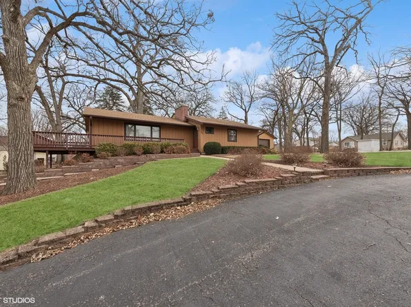 3315 Golfview Rd, McHenry, IL 60050