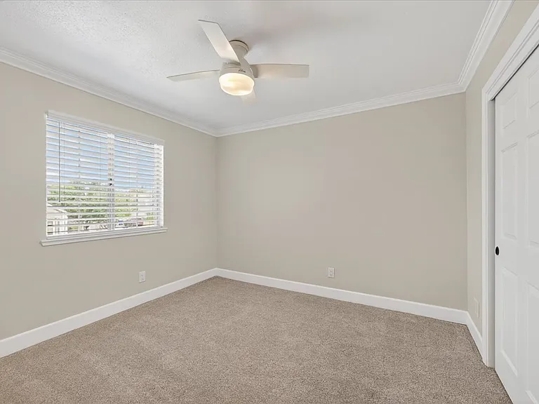 7878 N Meridian Ave — Photo 29
