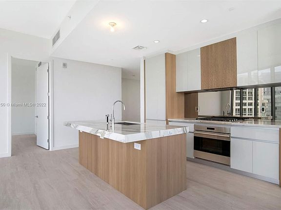 5th image of 2831 S Bayshore Dr Unit 1405