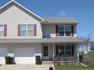 913 Higby Dr, Cedar Falls, IA 50613