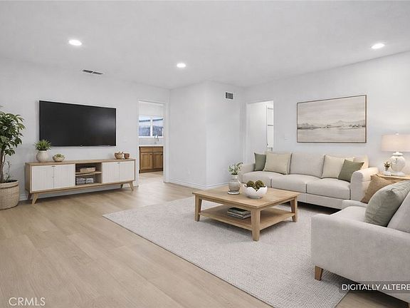 2nd image of 8574 Holly Ln