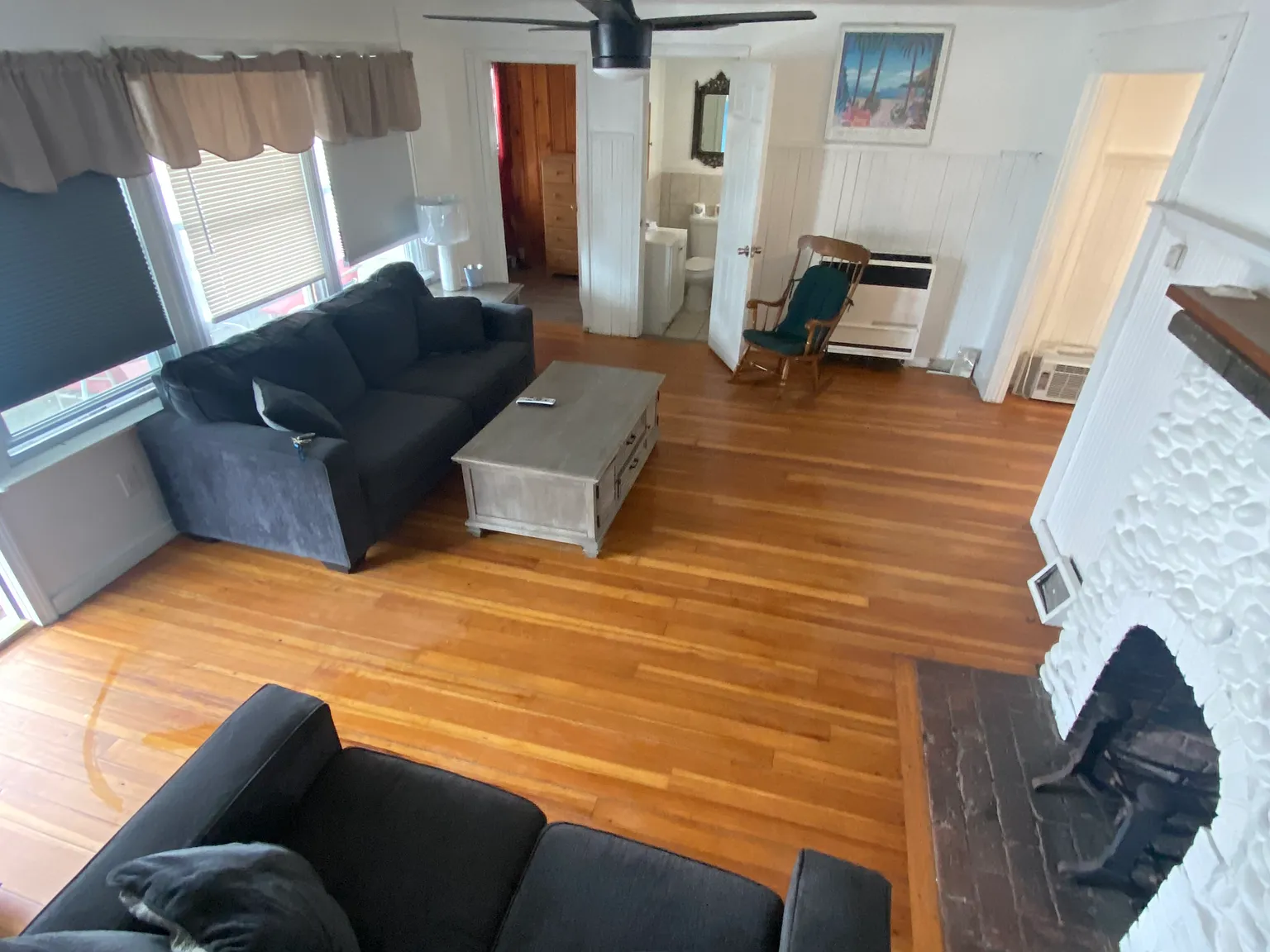 4 bed, 1.5 bath, $2,500 — Photo 4