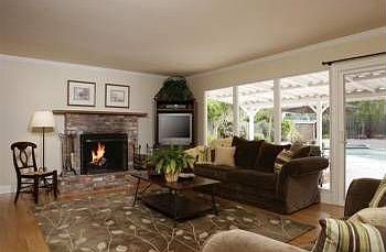2nd image of 15 Gaylord St