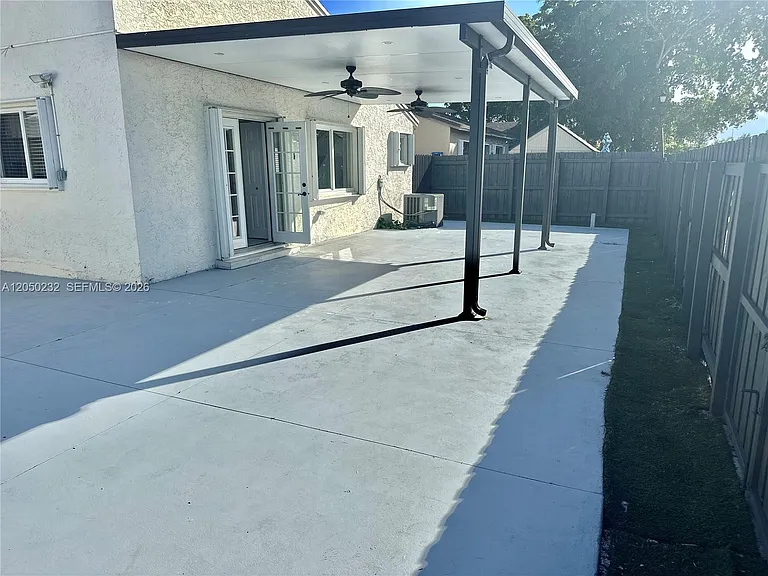 19853 NW 64th Pl — Photo 25
