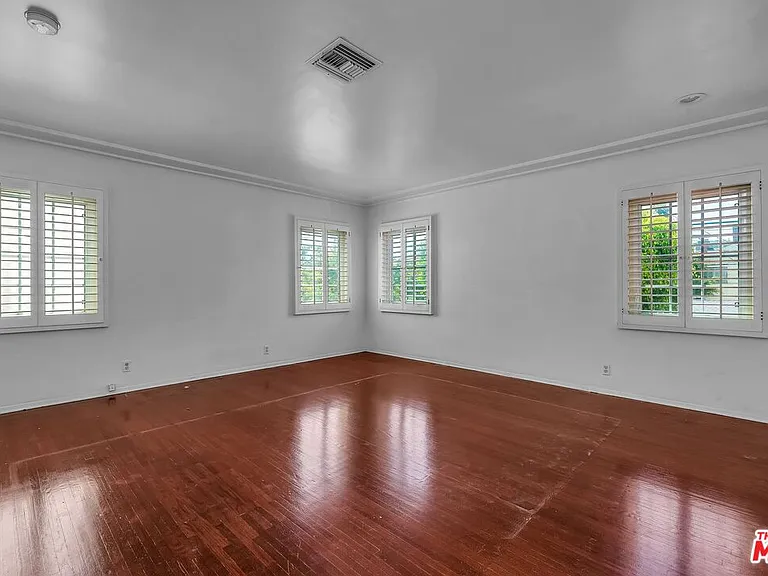 325 El Camino Dr — Photo 13