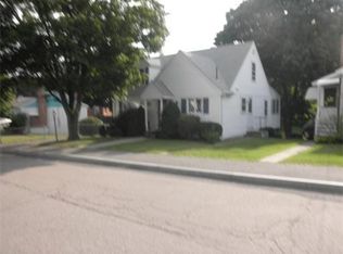 96 Roberts St, Quincy, MA 02169