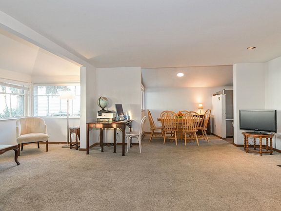 4th image of 3043 Ohara Ln